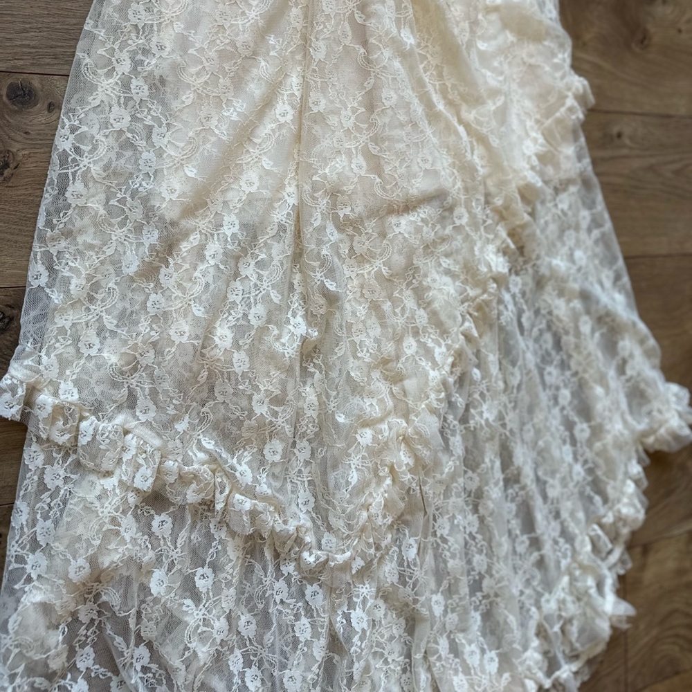 Layered Half Slip Lace Skirt | Size Small | Cream - Picture 3 of 5
